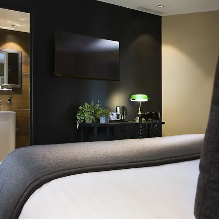 لو شات نوير فندق باريس