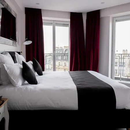 Le Noir Hotel 4*