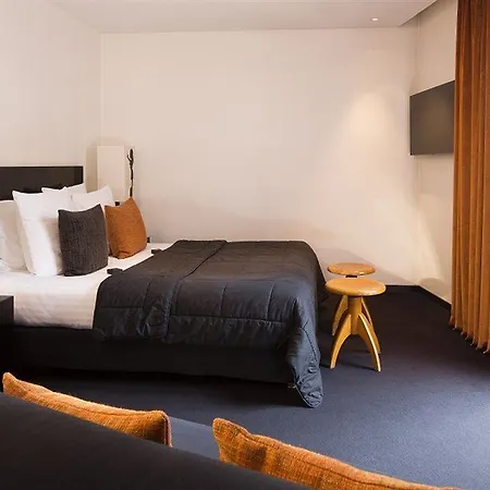 Le Noir 4*