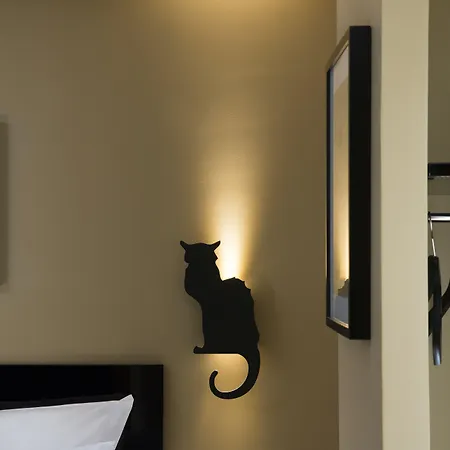 Le Noir 4*