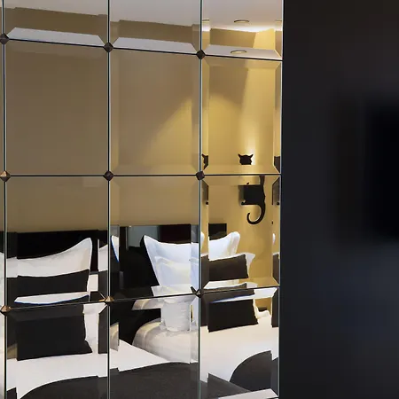 Le Noir Otel 4*