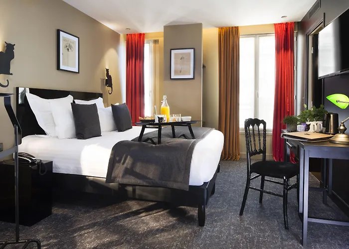Le Noir Hotel 4*